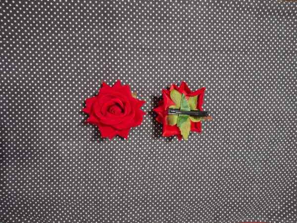 Flor Flamenca Madrid Aveludada, 9 cm, com passador.