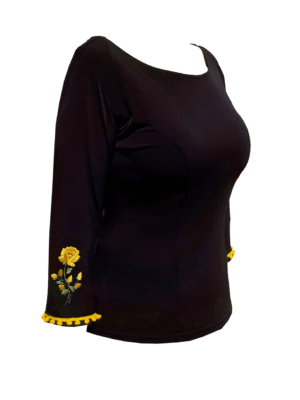 Blusa Flamenca Magnólia Preta Madroños Vermelhos com Flor Aplicada