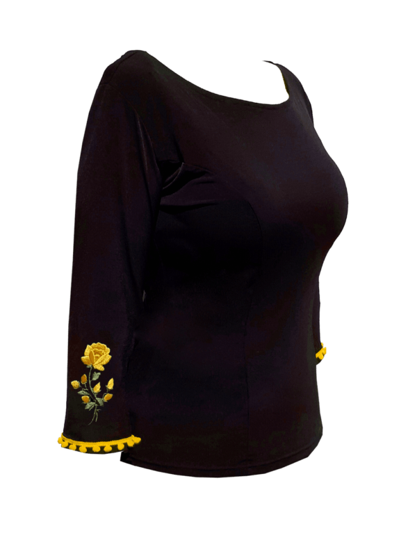 Blusa Flamenca Magnólia Preta Madroños Amarelos com Flor Aplicada