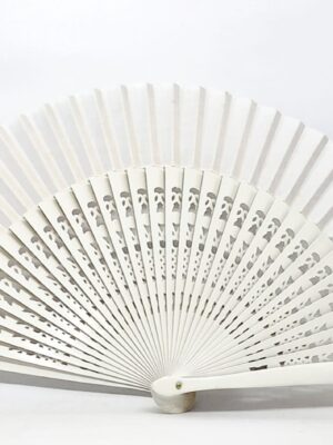 Leque Flamenco Abanico Médio Vazado Espanhol 23cm Vermelho, branco ou amarelo.