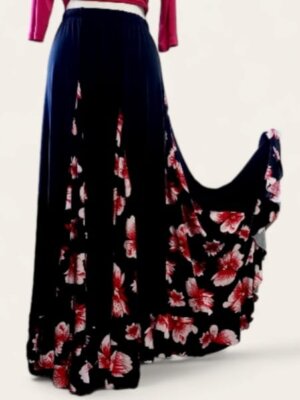 Saia Petúnia preta com babado estampa floral